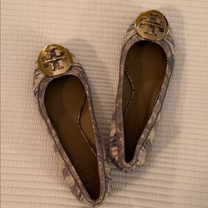 Tory Burch Gold Emblem Cream Flats